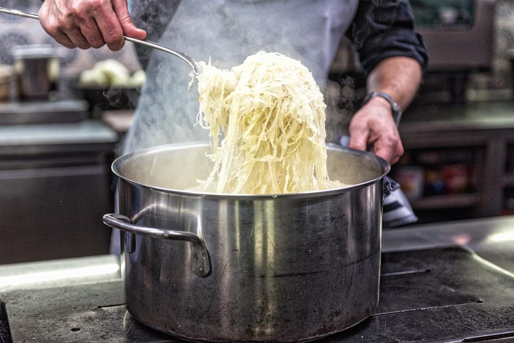 ホテル Buergerbraeu ユーバーリンゲン エクステリア 写真